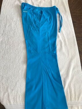 Butter Soft Scrub Pants Size Small Length 27”.